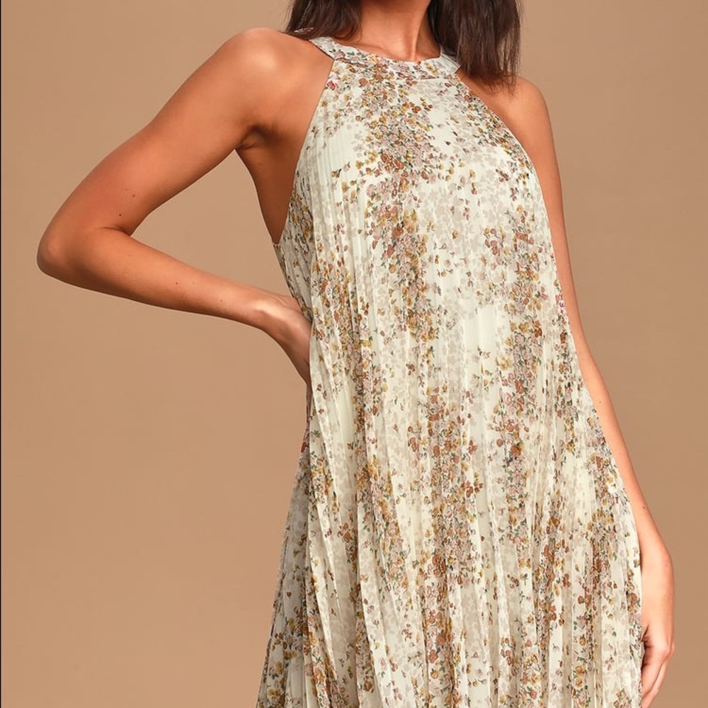 NWT Floral Print Pleated Halter Mini Swing Dress